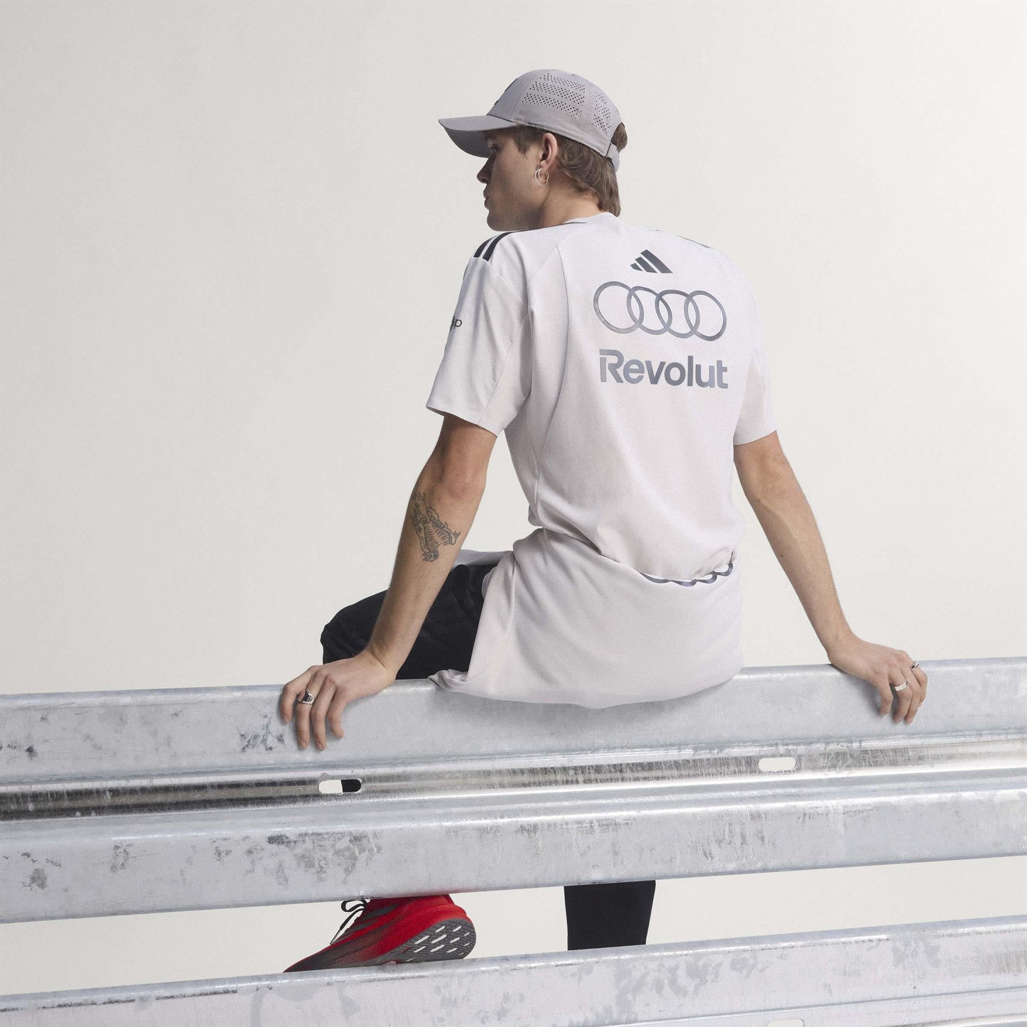 Polo Shirt - Mens S - F1 Teamwear Engineers - Audi Formula One