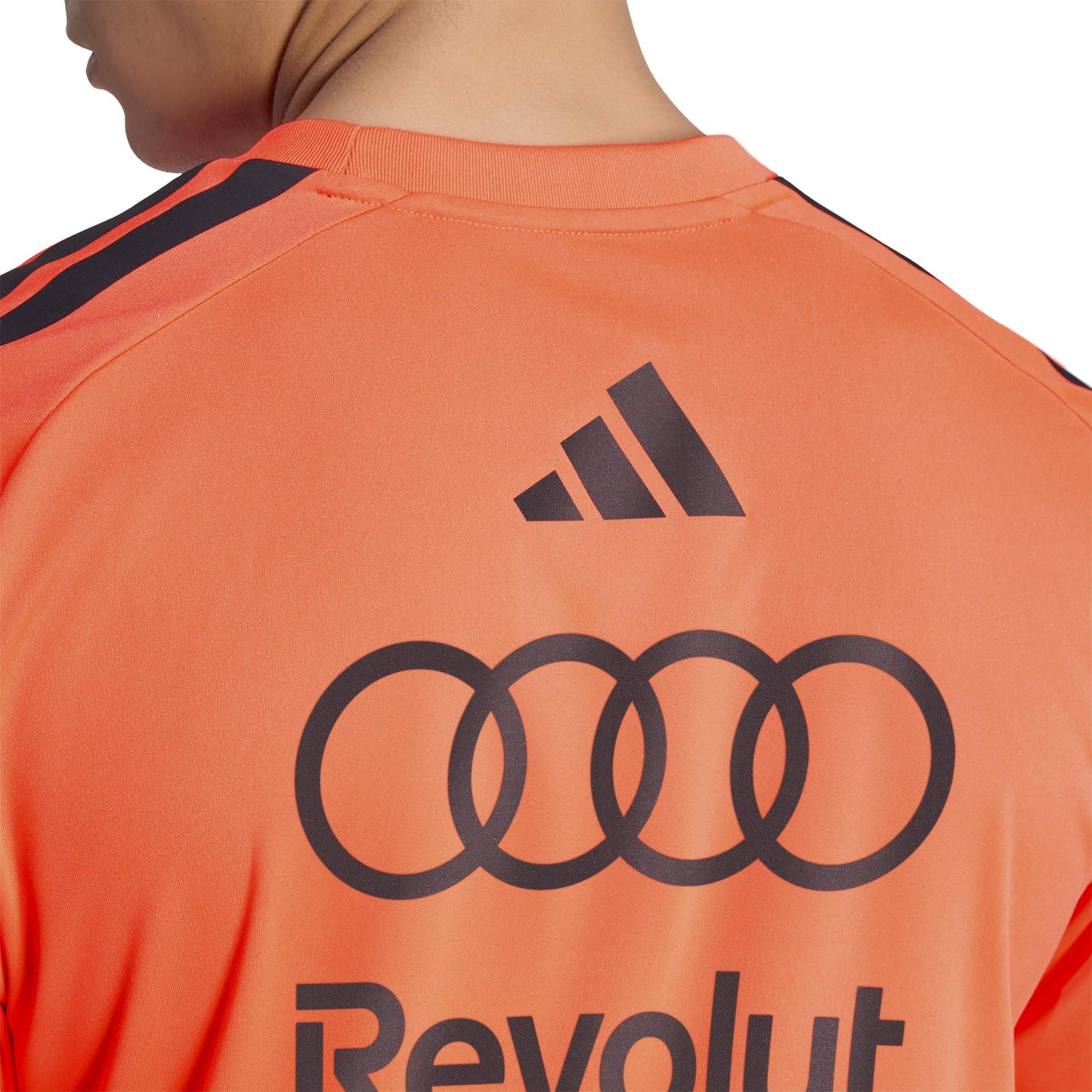 T-Shirt - Mens M - F1 Teamwear Mechanic - Audi Formula One